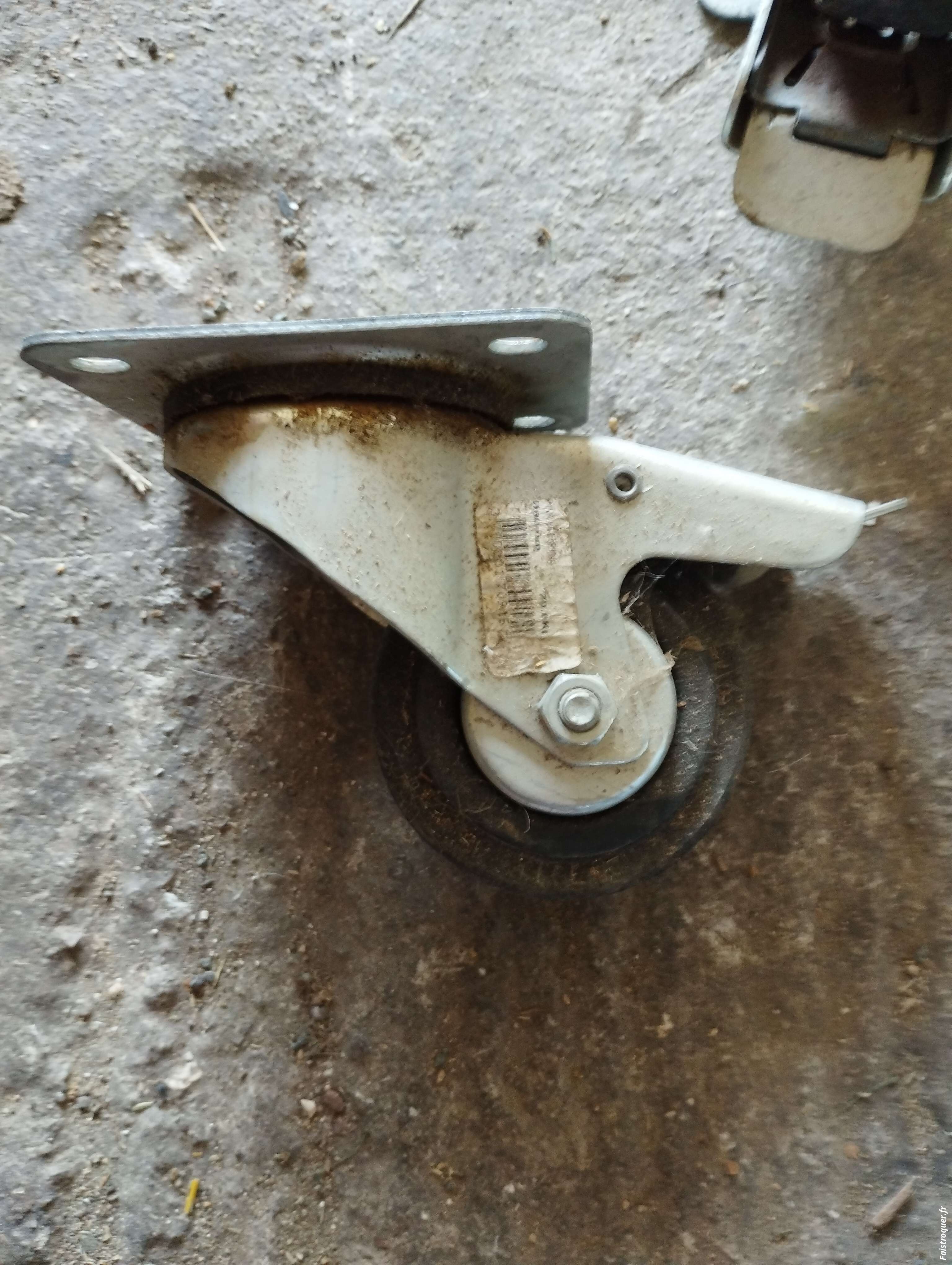 4 roukettes charge lourdes