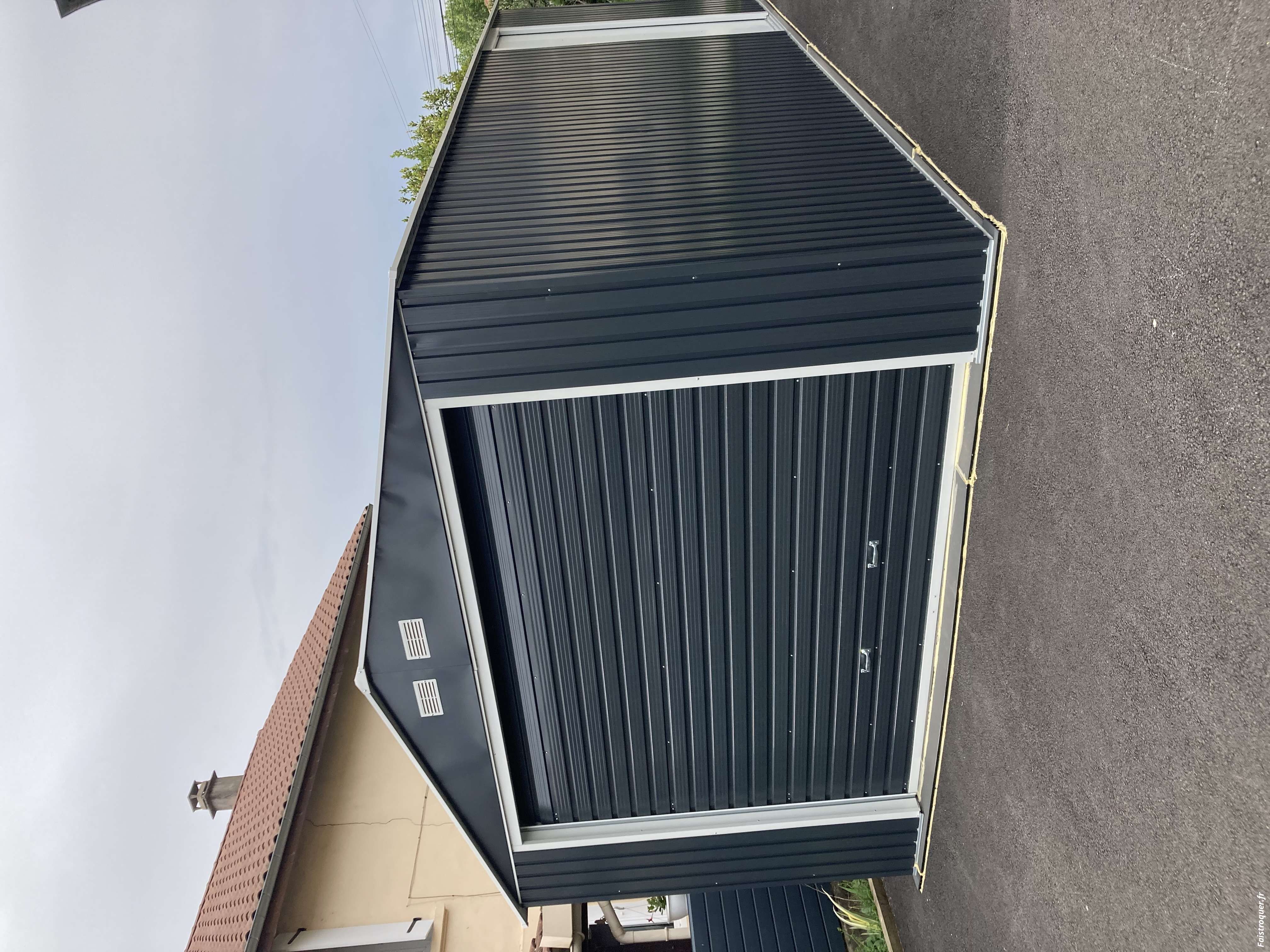 Garage métal porte sectionnelle 19.5m2