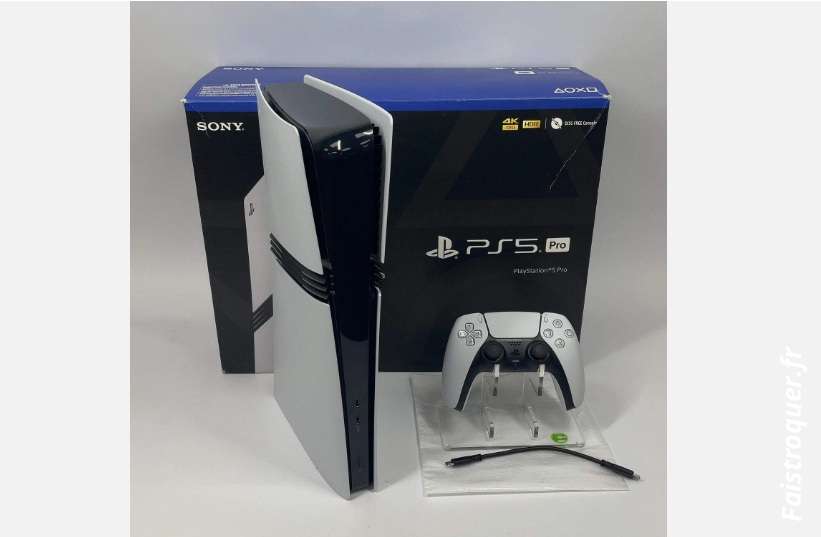 Sony PlayStation 5 Pro PS5 Pro 2Tb Console Bundle 